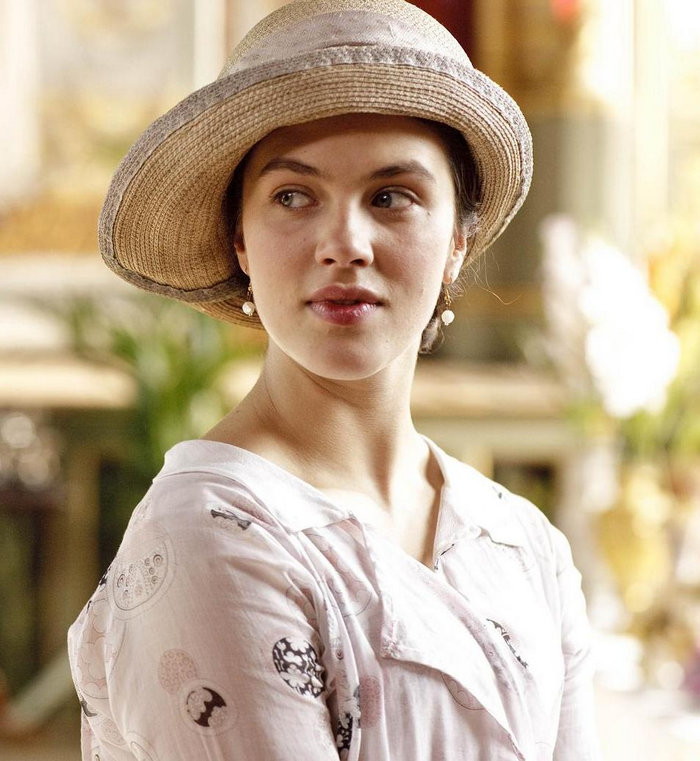 jessica brown findley downton abbey